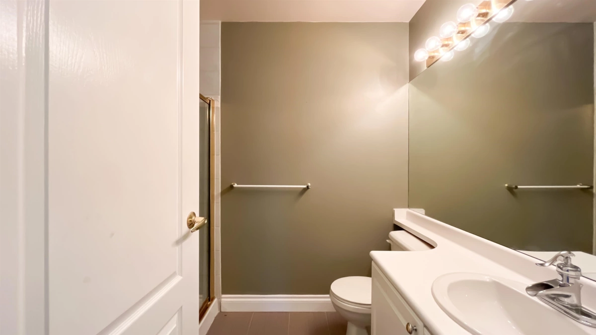 Entry Foyer Photo of 308 5735 Hampton Place, Vancouver, BC