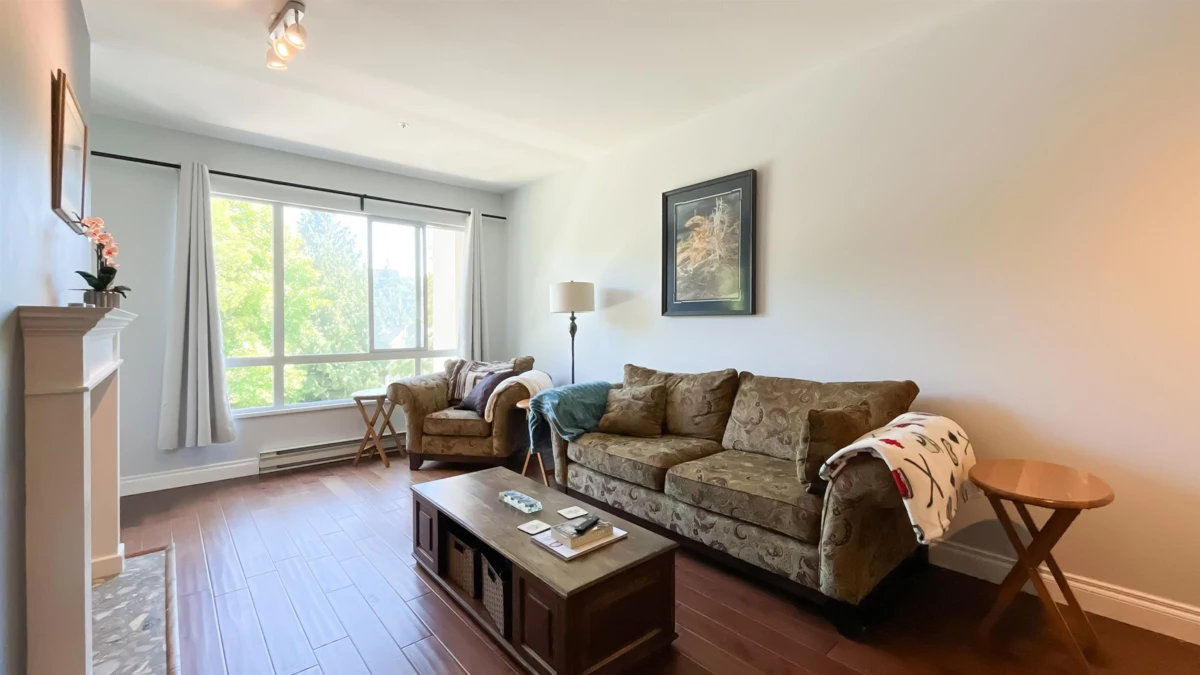 Kitchen Photo of 308 5735 Hampton Place, Vancouver, BC