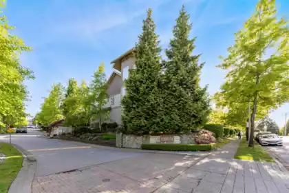 92 12040 68 Avenue, Surrey, BC, Surrey — Townhouse for sale