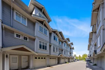 92 12040 68 Avenue, Surrey, BC, Surrey — Townhouse for sale