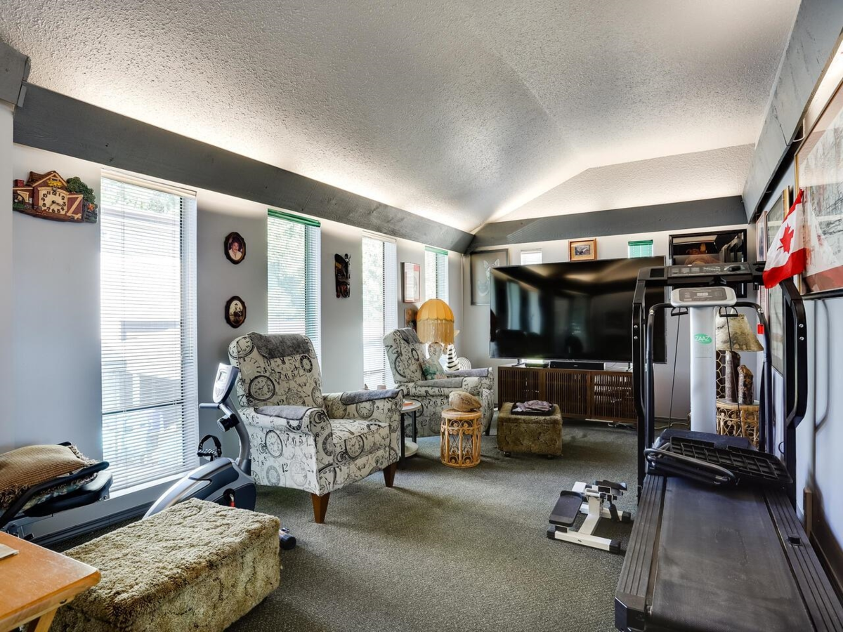 Basement Recreation Room Photo of 960 Porter Street, Coquitlam, BC