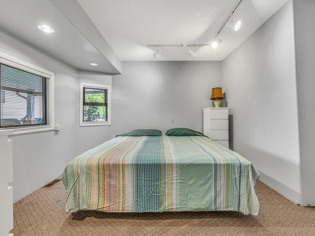 Powder Room Photo of 960 Porter Street, Coquitlam, BC