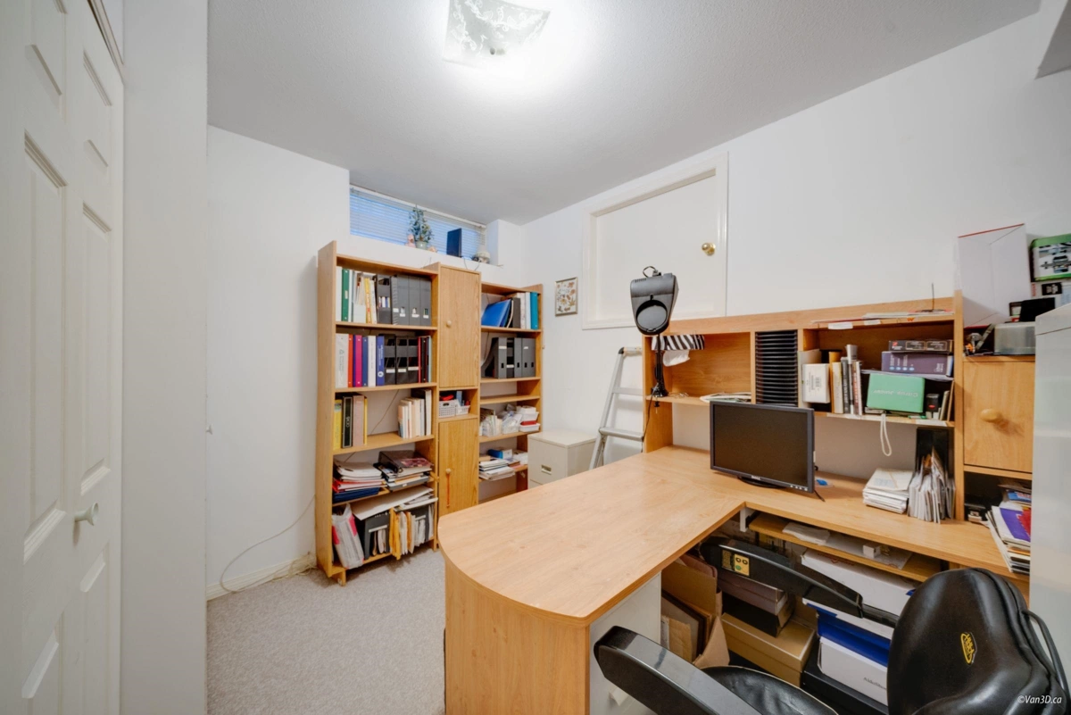 Backyard Photo of 3436 Cambridge Street, Vancouver, BC