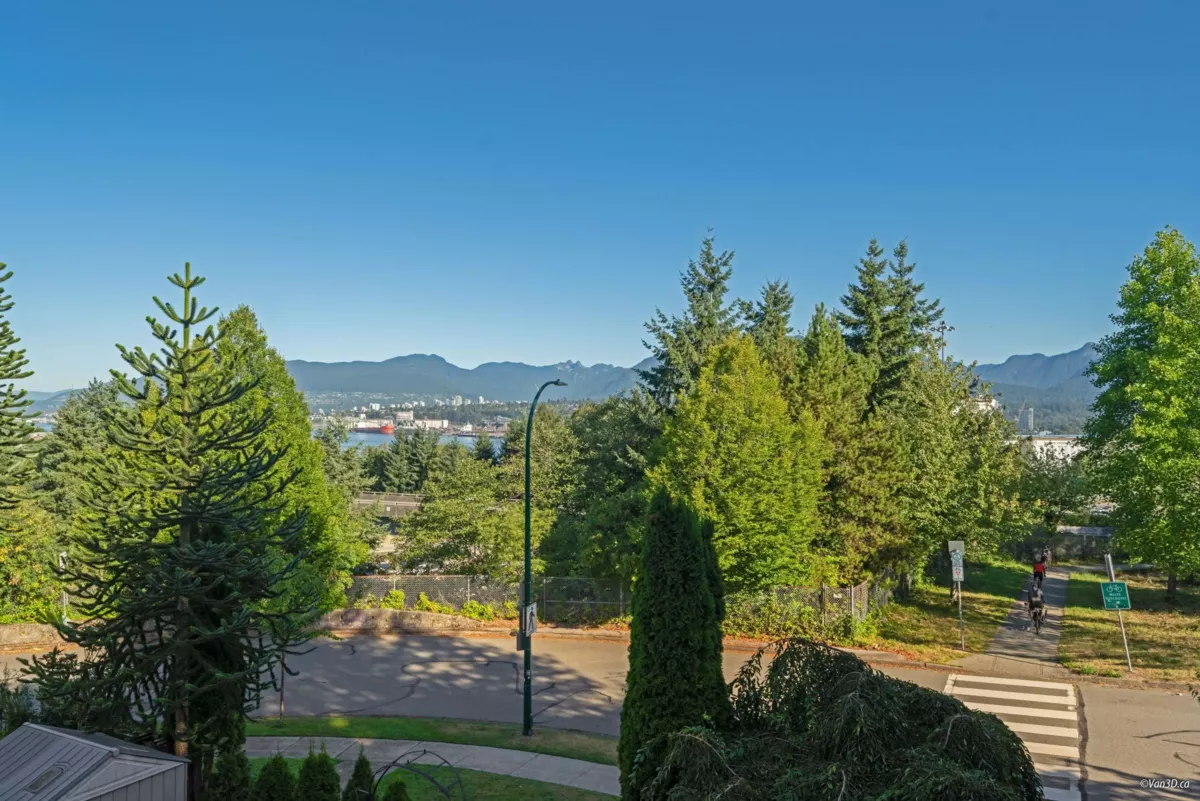 Staircase Photo of 3436 Cambridge Street, Vancouver, BC