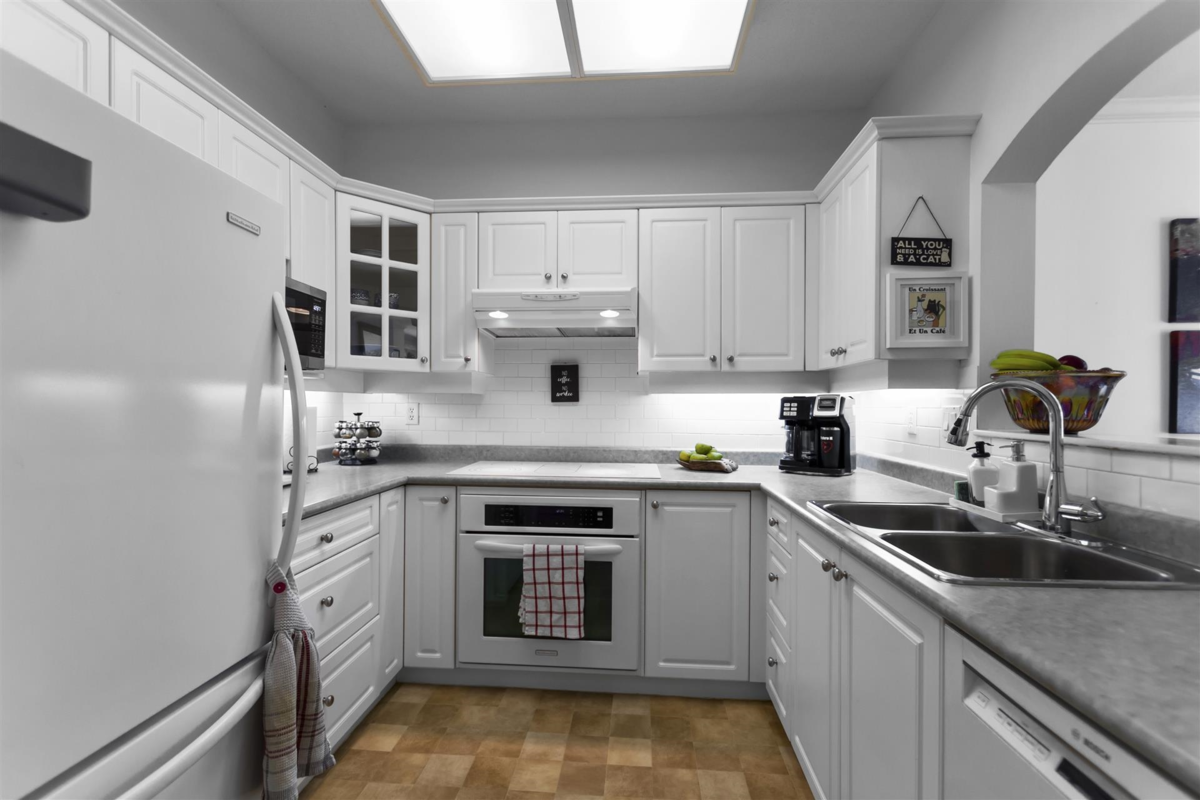 Family Room Photo of 209 2995 Princess Crescent, Coquitlam, BC