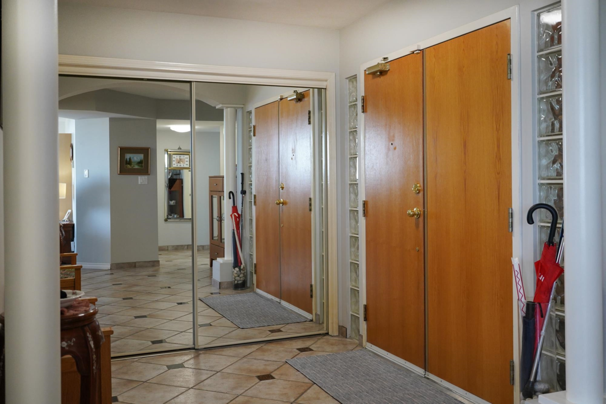 Loft / Bonus Room Photo of 2003 121 Tenth Street, New Westminster, BC
