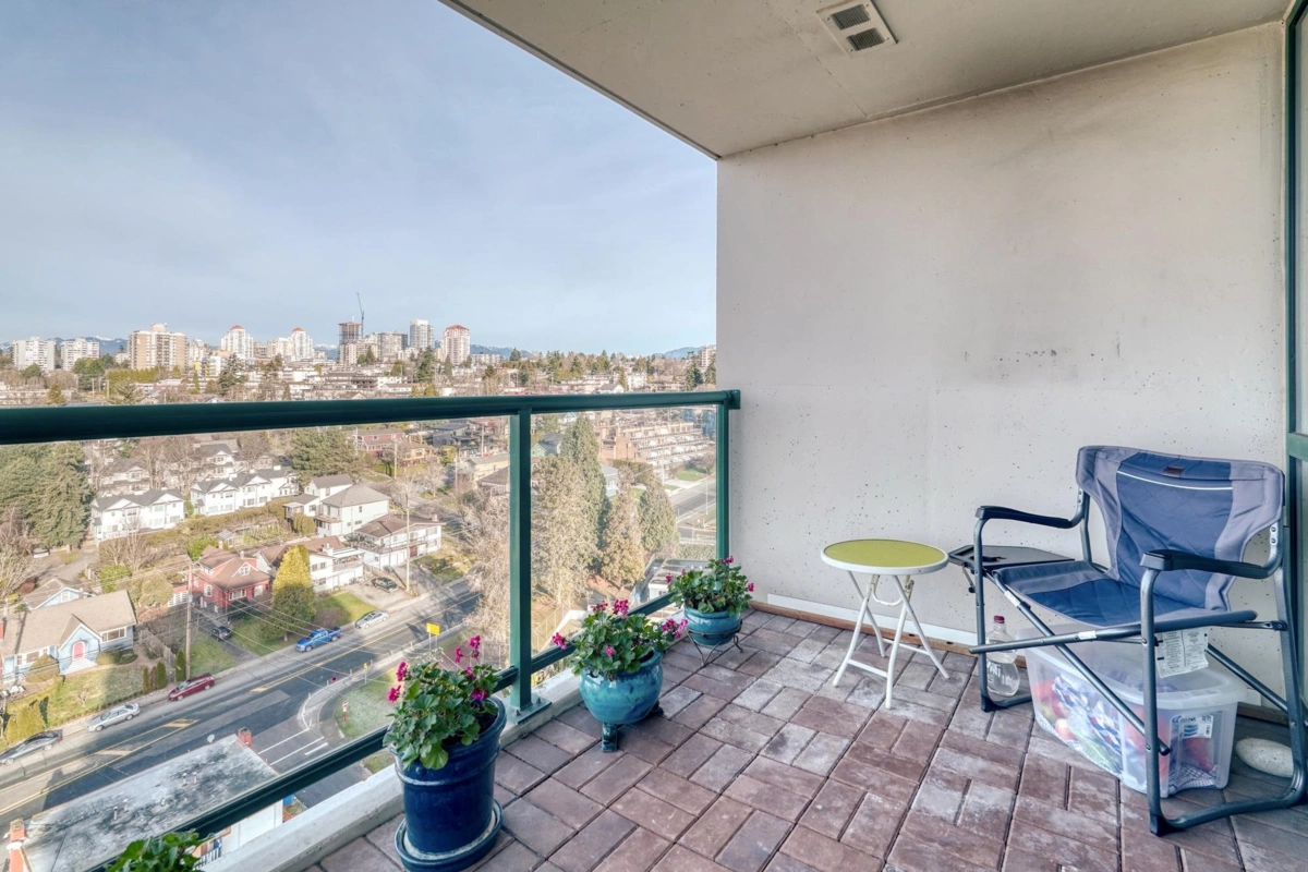 Mudroom Photo of 2003 121 Tenth Street, New Westminster, BC