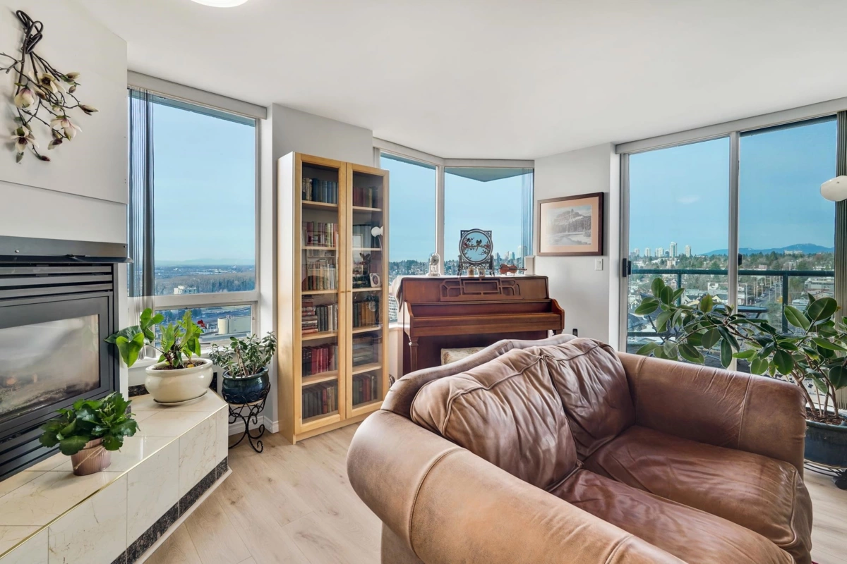 Pantry Photo of 2003 121 Tenth Street, New Westminster, BC