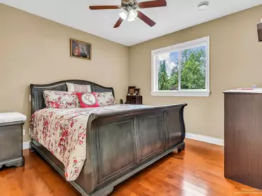 Entry Foyer Photo of 5733 136b Street, Surrey, BC
