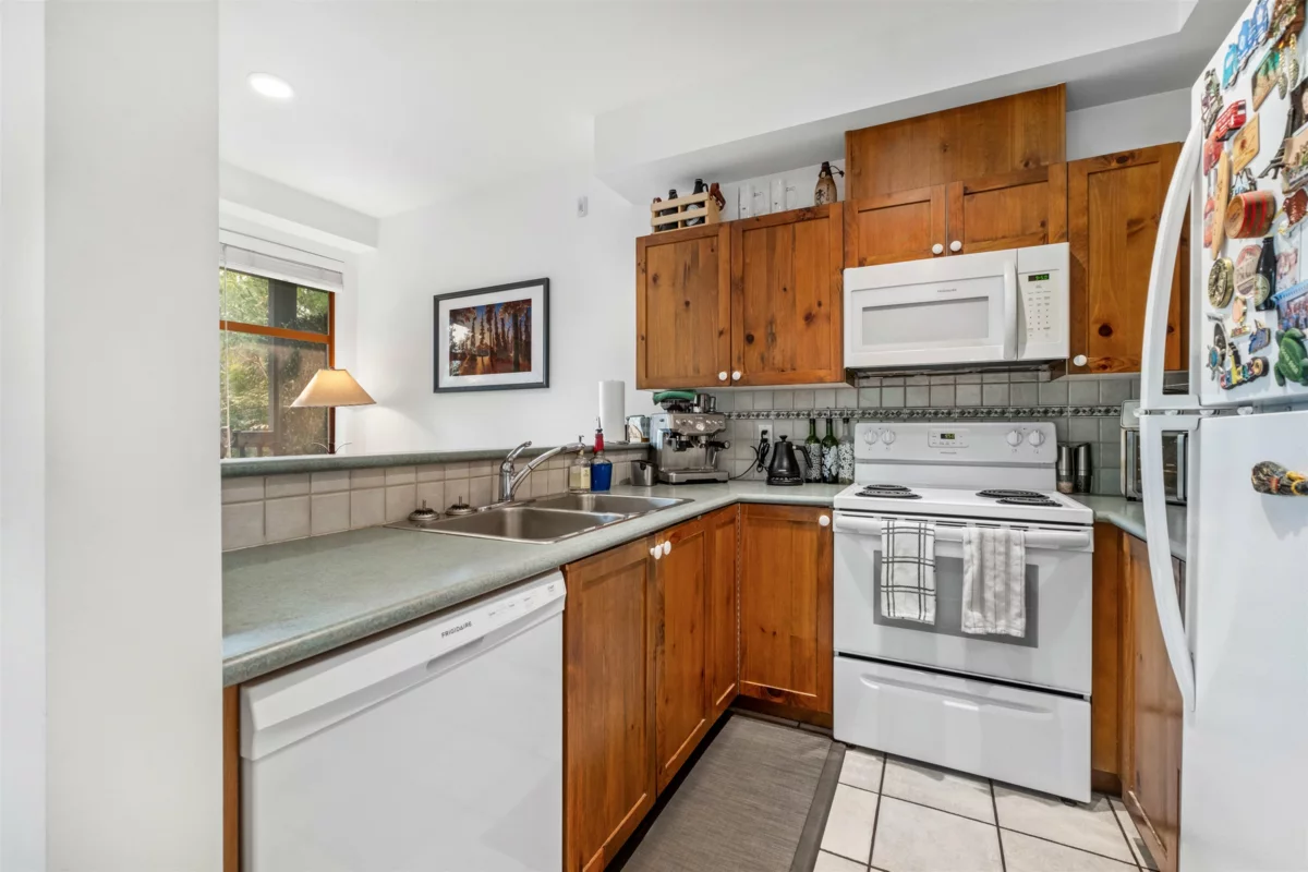 Breakfast Nook Photo of 3 4355 Northlands Boulevard, Whistler, BC
