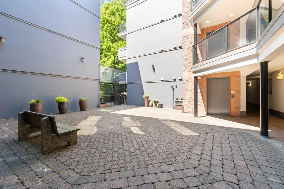 Staircase Photo of 402 12025 207a Street, Maple Ridge, BC