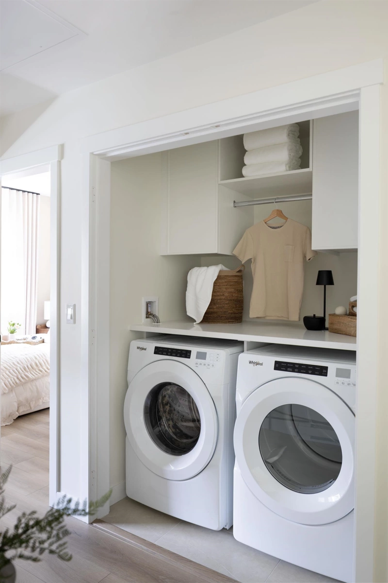 Basement Recreation Room Photo of 18 2150 Rindall Avenue, Port Coquitlam, BC