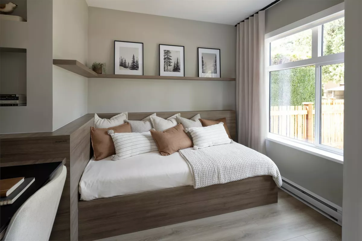 Primary Bedroom Photo of 18 2150 Rindall Avenue, Port Coquitlam, BC