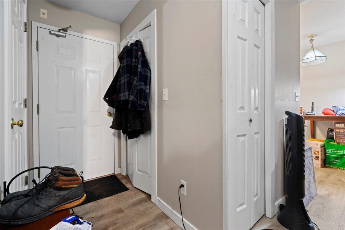 Dining Area Photo of 208 45702 Watson Road, Chilliwack, BC