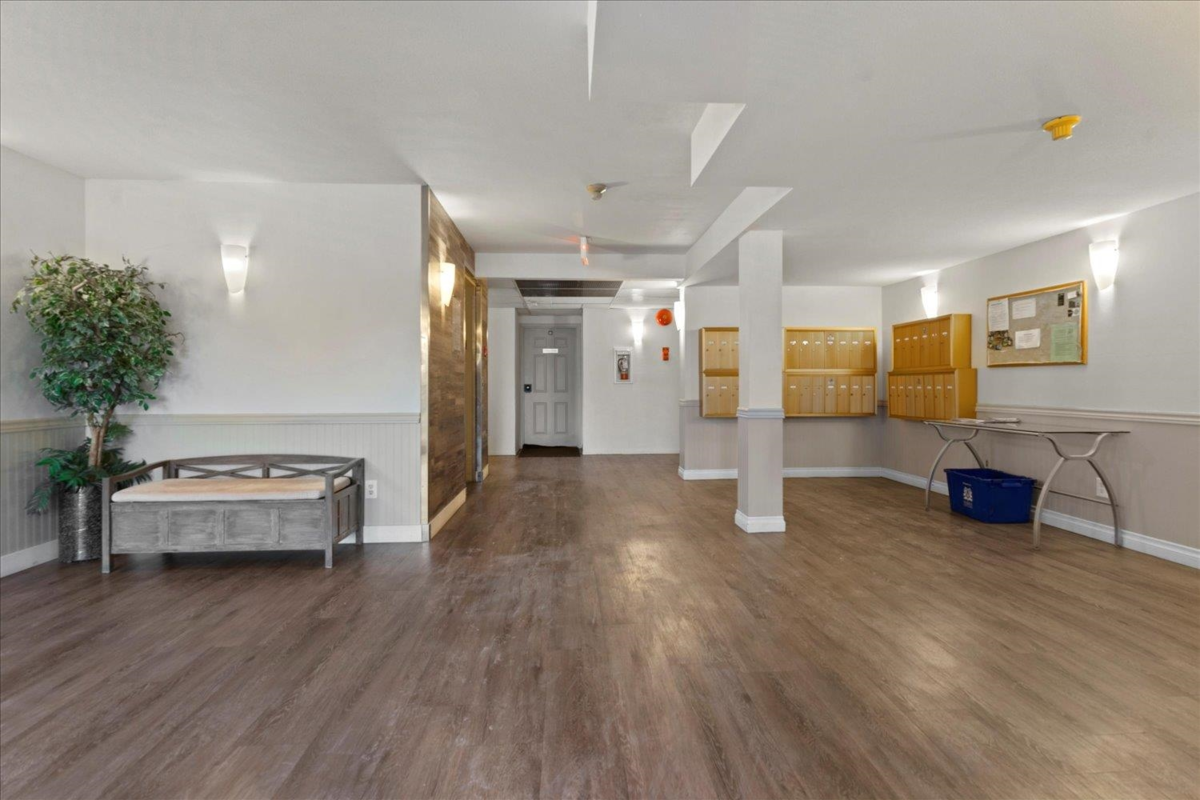 Family Room Photo of 208 45702 Watson Road, Chilliwack, BC