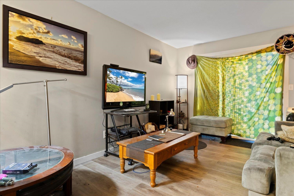Kitchen Photo of 208 45702 Watson Road, Chilliwack, BC