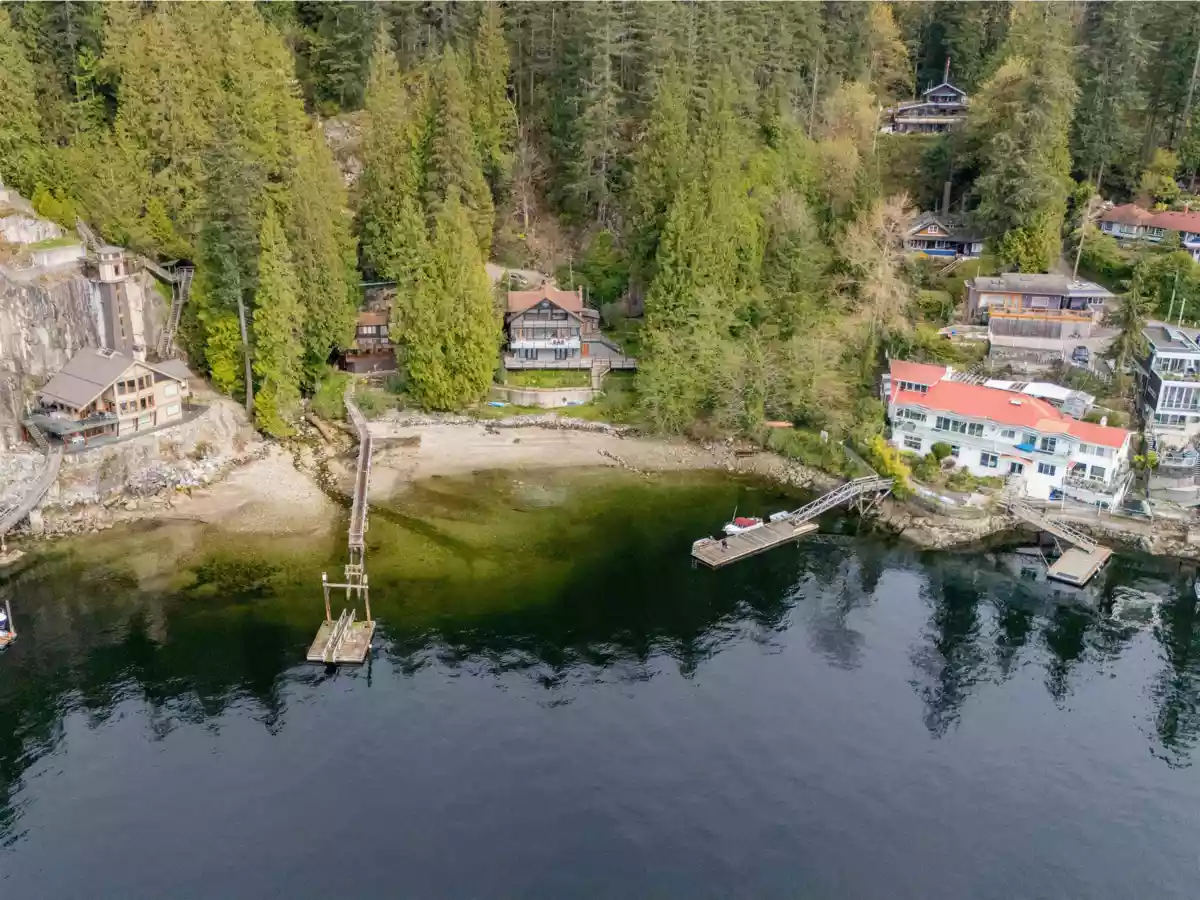Mudroom Photo of LOT 3 Sunshine Falls Lane, North Vancouver, BC