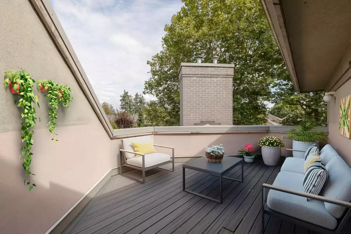 Walk-In Closet Photo of 308 12155 75a Avenue, Surrey, BC