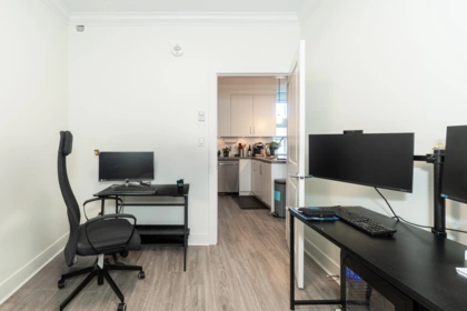 Laundry Room Photo of 404 2389 Hawthorne Avenue, Port Coquitlam, BC
