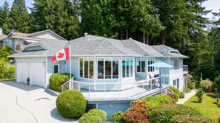1514 Islandview Drive, Gibsons, BC, Gibsons — Single Family Residence for sale