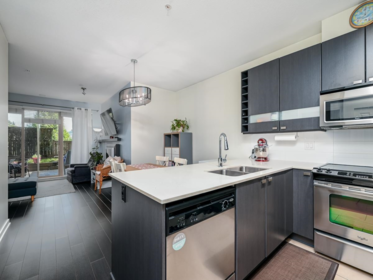 130 5655 210a Street, Langley, BC, Langley — Apartment/Condo for sale