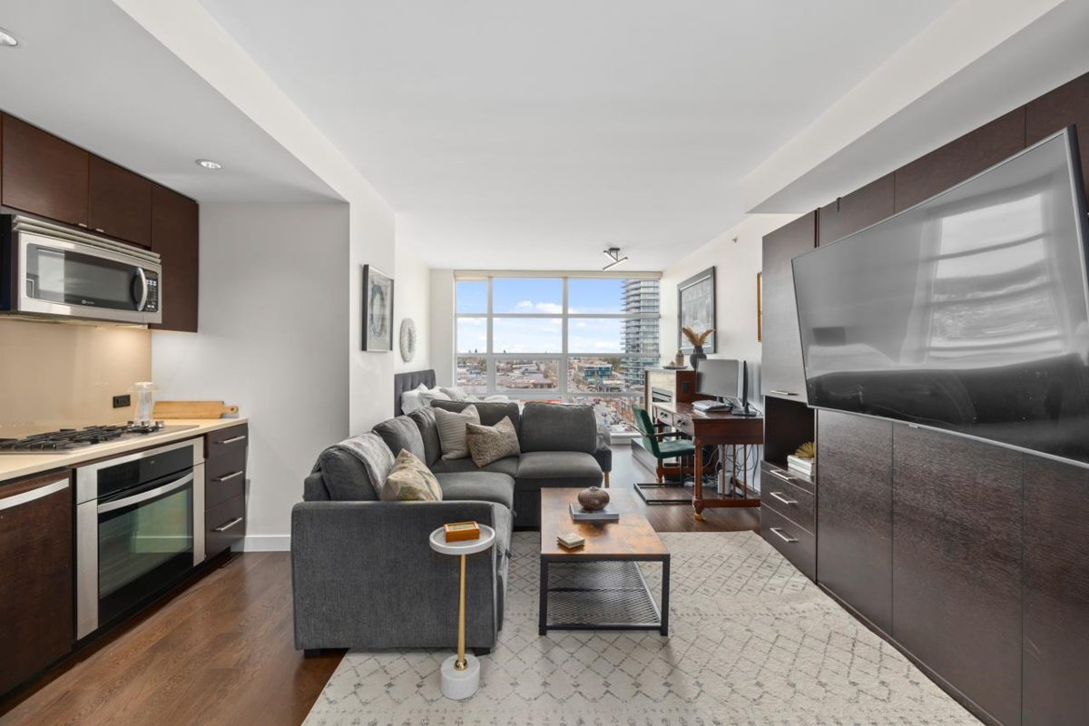 Breakfast Nook Photo of 905 1473 Johnston Road, White Rock, BC