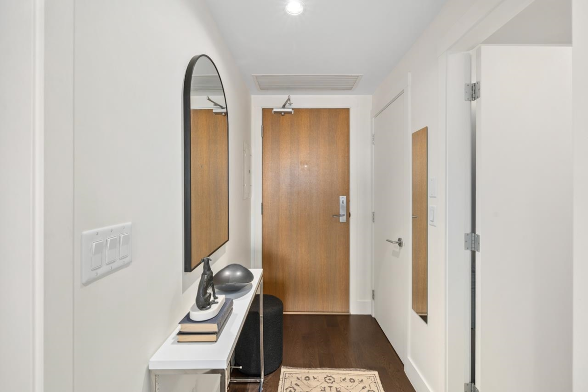 Exterior Front Photo of 905 1473 Johnston Road, White Rock, BC