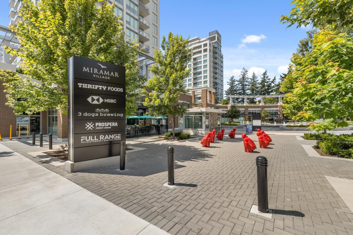 Garage Interior Photo of 905 1473 Johnston Road, White Rock, BC