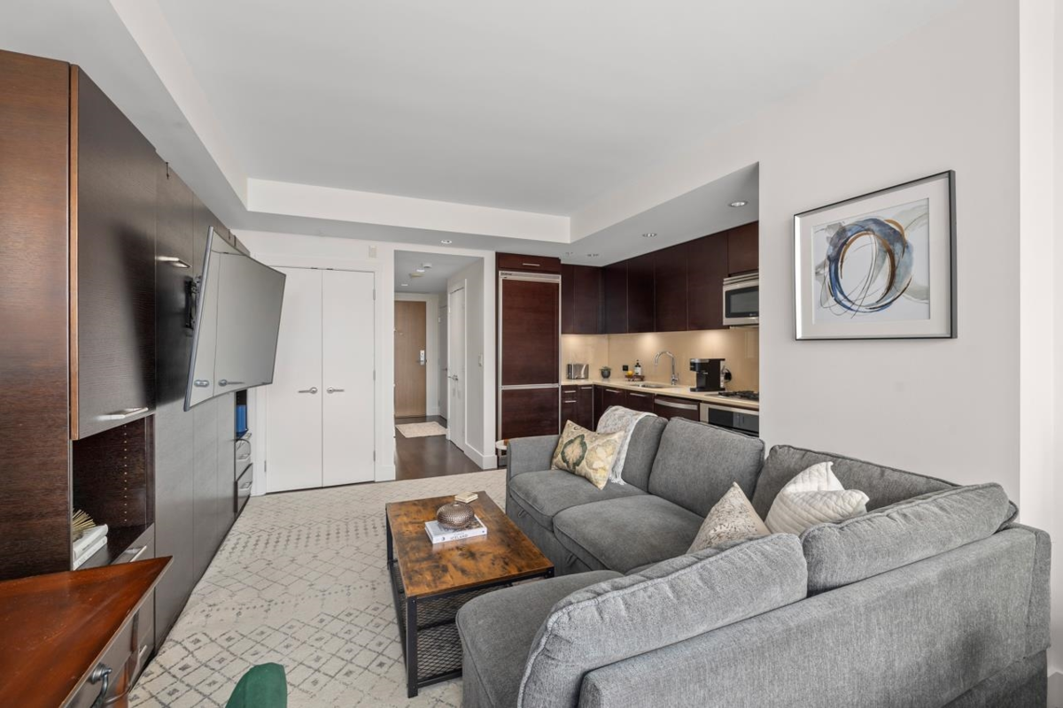 Kitchen Island Photo of 905 1473 Johnston Road, White Rock, BC
