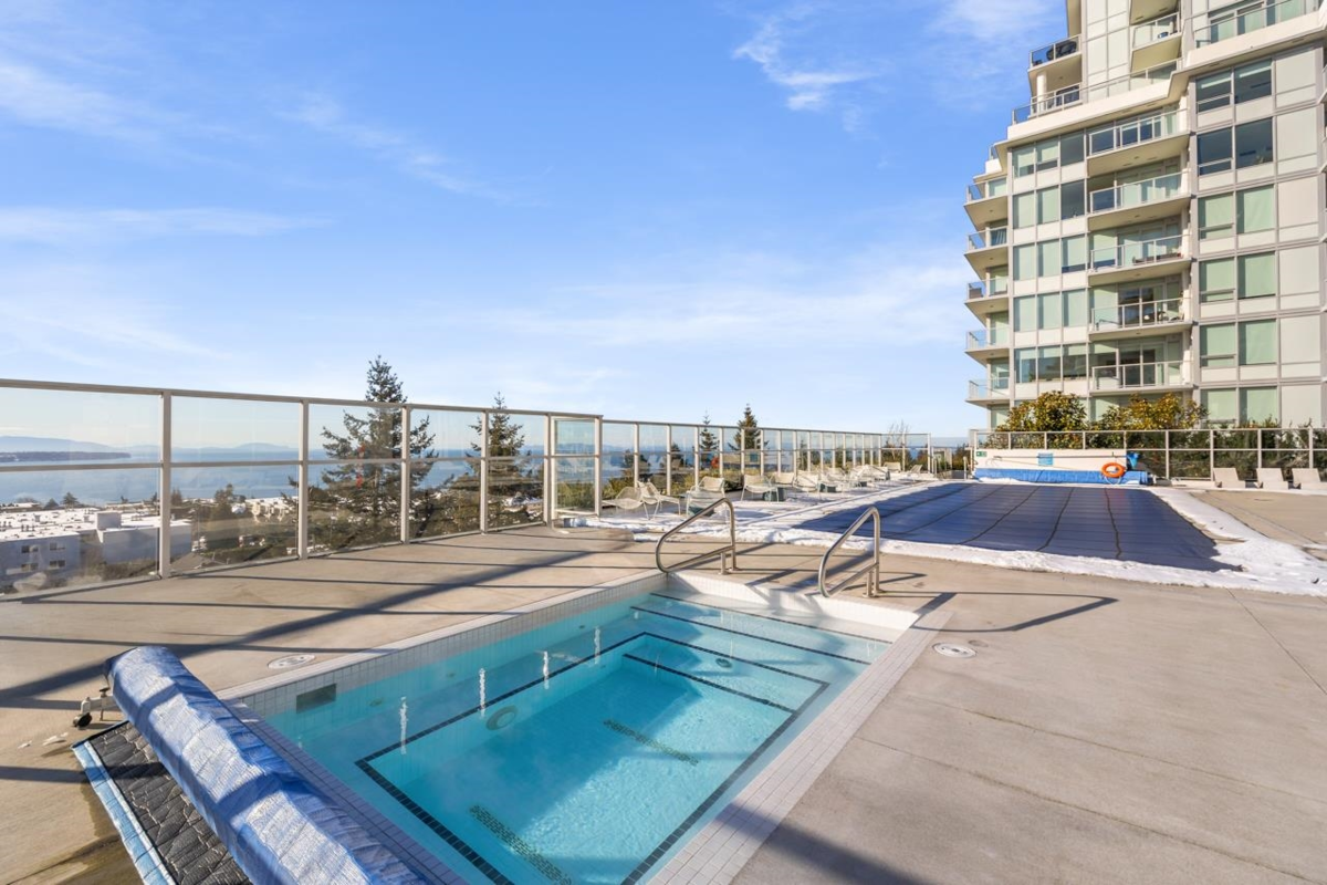 Loft / Bonus Room Photo of 905 1473 Johnston Road, White Rock, BC