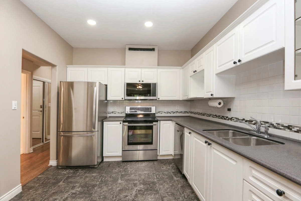 Kitchen Island Photo of 2307 8485 Young Road, Chilliwack, BC