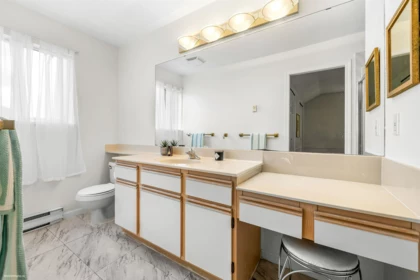 Guest Bathroom Photo of 222 7837 120a Street, Surrey, BC