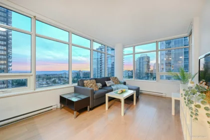 Kitchen Island Photo of 1507 6461 Telford Avenue, Burnaby, BC