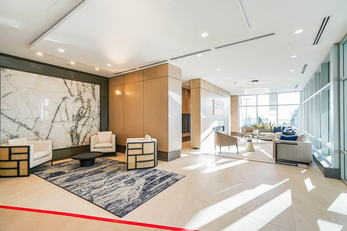 Breakfast Nook Photo of 603 15165 Thrift Avenue, White Rock, BC