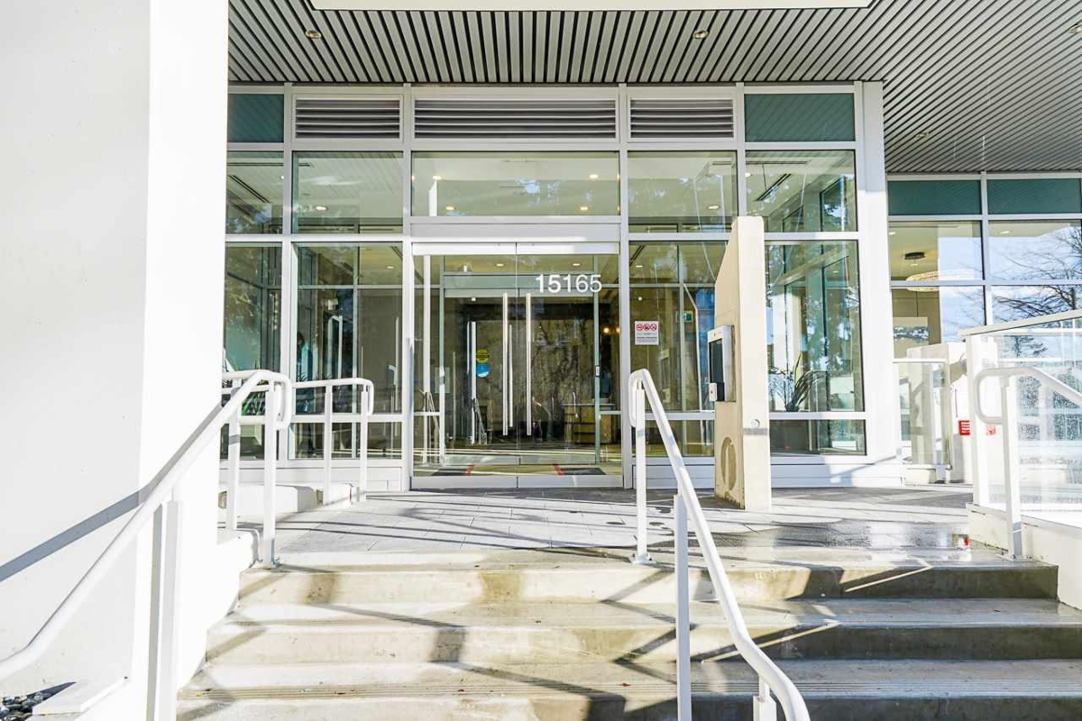 Exterior Rear Photo of 603 15165 Thrift Avenue, White Rock, BC