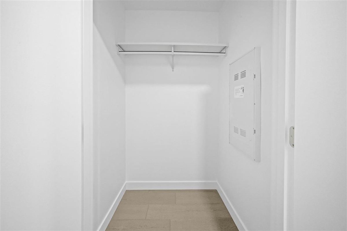 Laundry Room Photo of 603 15165 Thrift Avenue, White Rock, BC