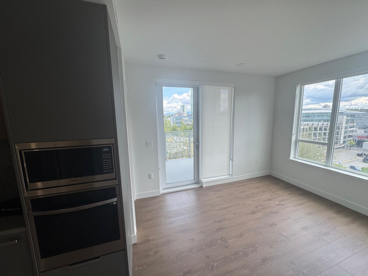 Dining Area Photo of 502 13387 Old Yale Road, Surrey, BC