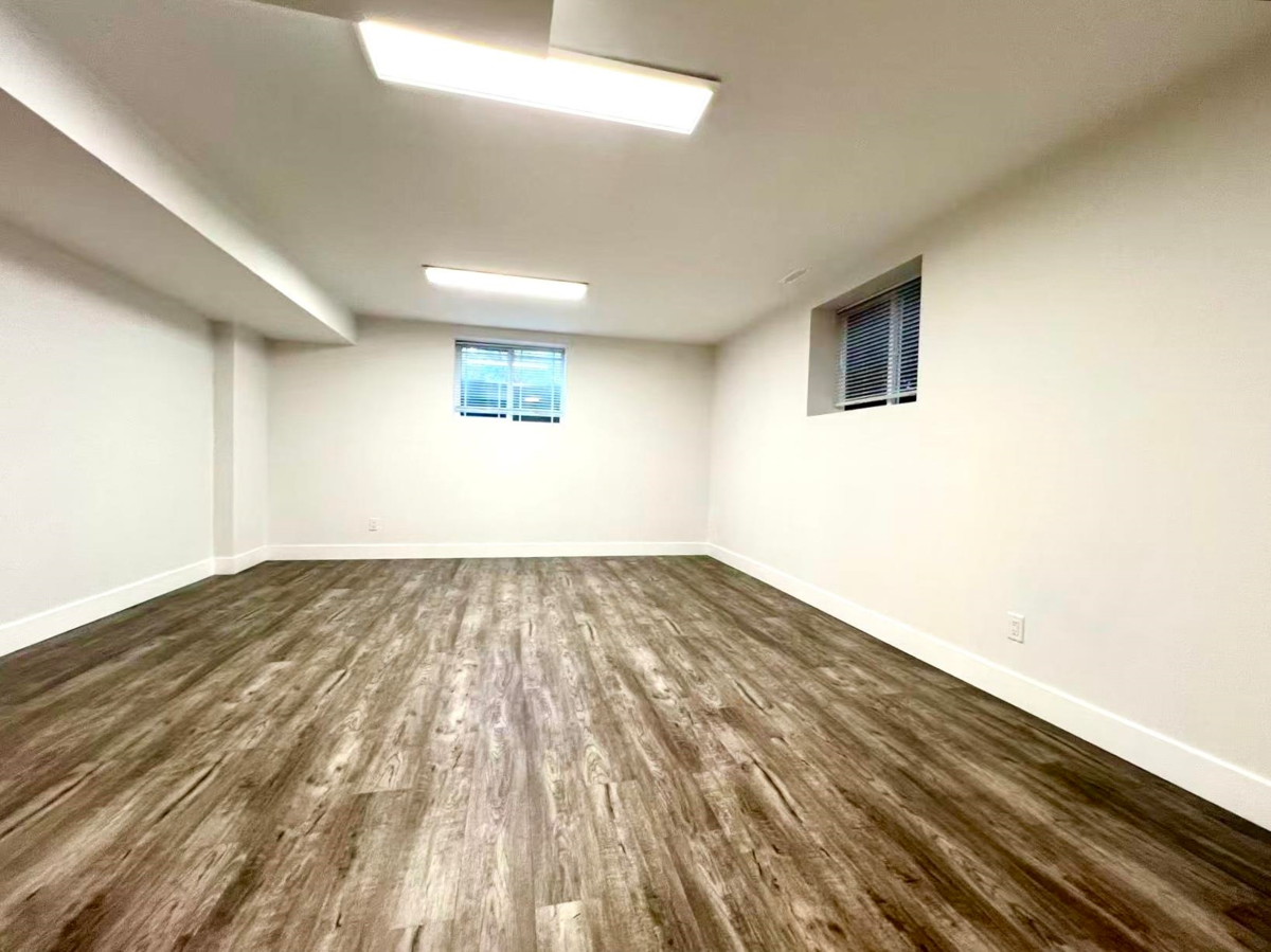 Primary Bathroom Photo of 3561 Sheffield Avenue, Coquitlam, BC