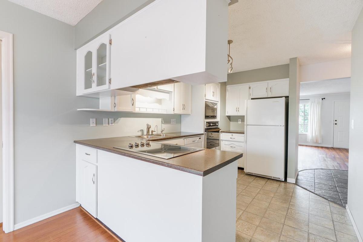 Bedroom 4 Photo of 41 32959 George Ferguson Way, Abbotsford, BC