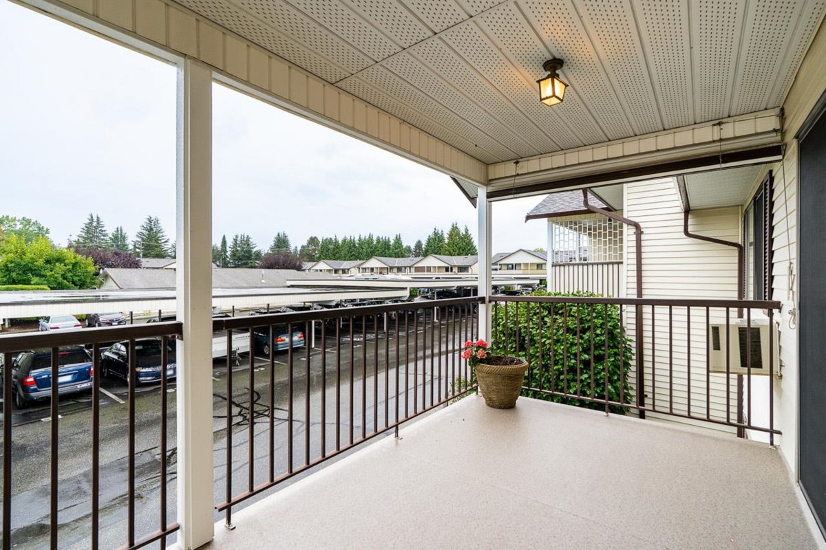 Loft / Bonus Room Photo of 41 32959 George Ferguson Way, Abbotsford, BC