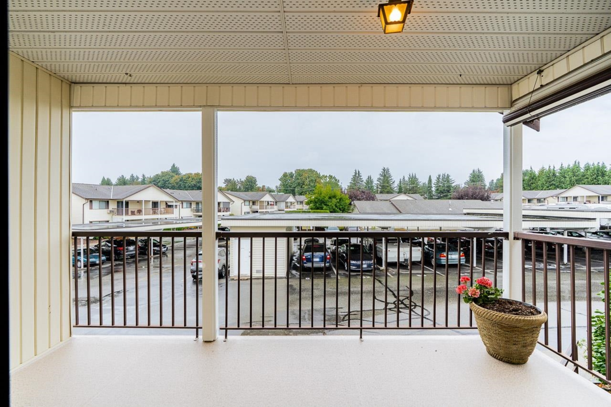 Office / Den Photo of 41 32959 George Ferguson Way, Abbotsford, BC