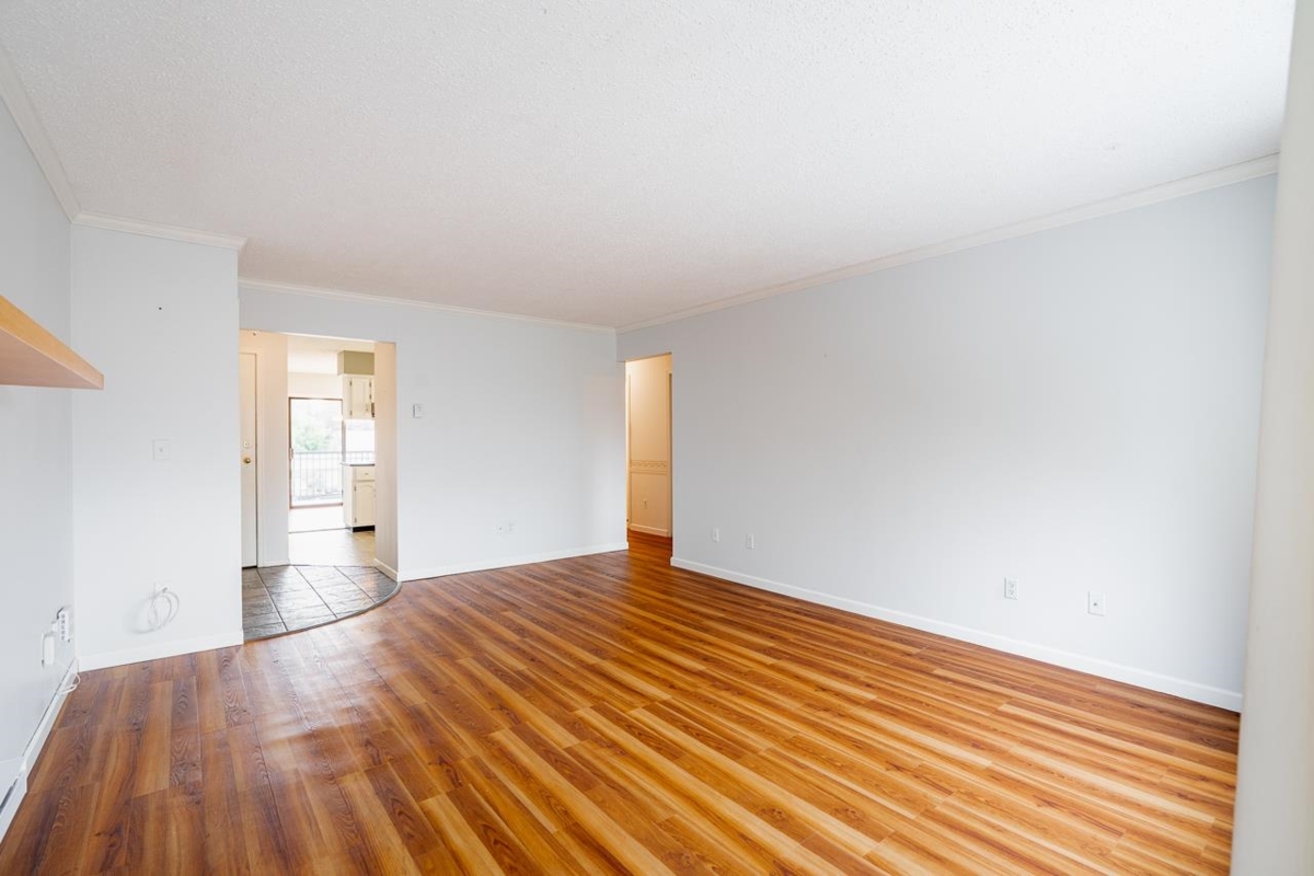 Primary Bathroom Photo of 41 32959 George Ferguson Way, Abbotsford, BC