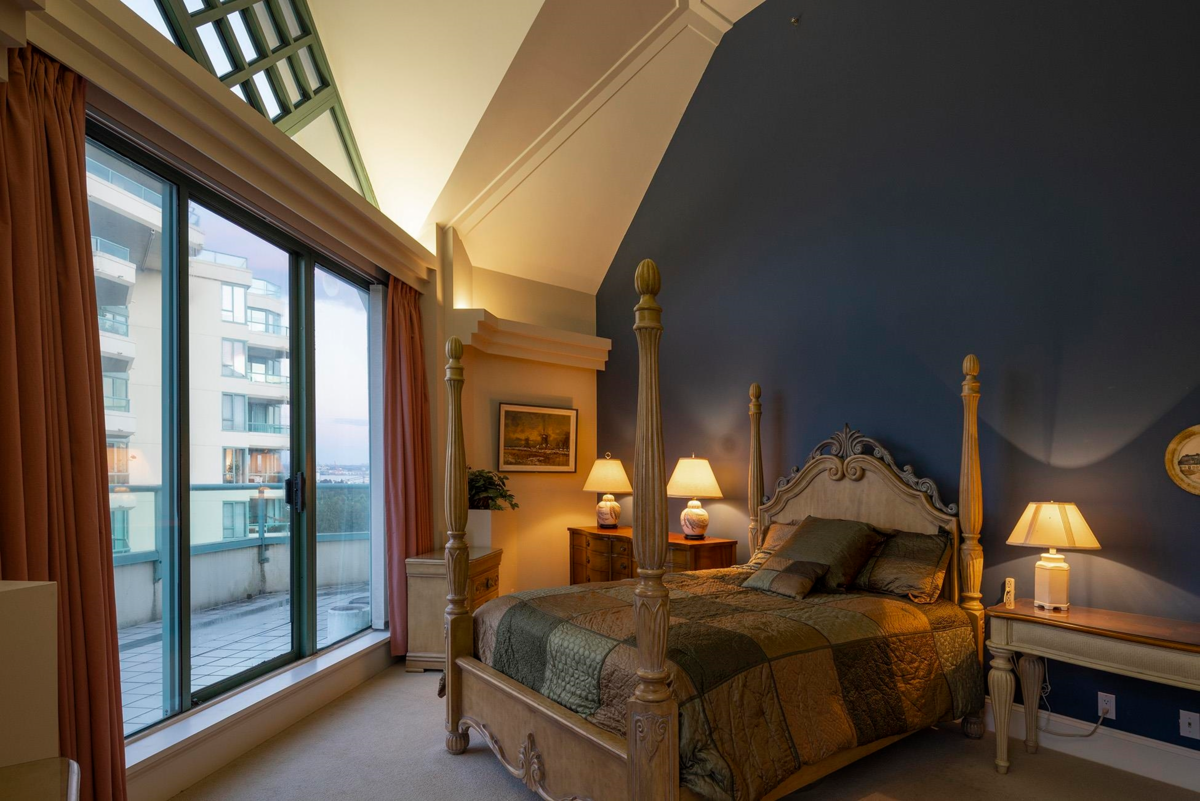 Bedroom 4 Photo of 19A 328 Taylor Way, West Vancouver, BC