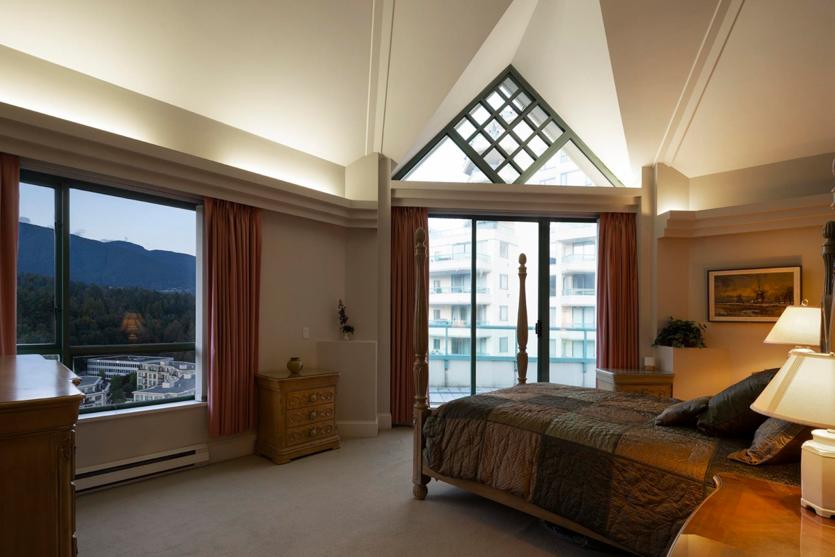 Guest Bathroom Photo of 19A 328 Taylor Way, West Vancouver, BC