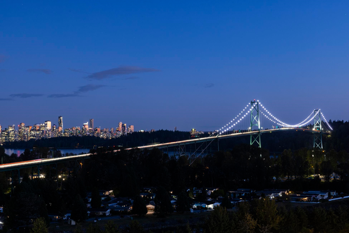 Living Room Photo of 19A 328 Taylor Way, West Vancouver, BC