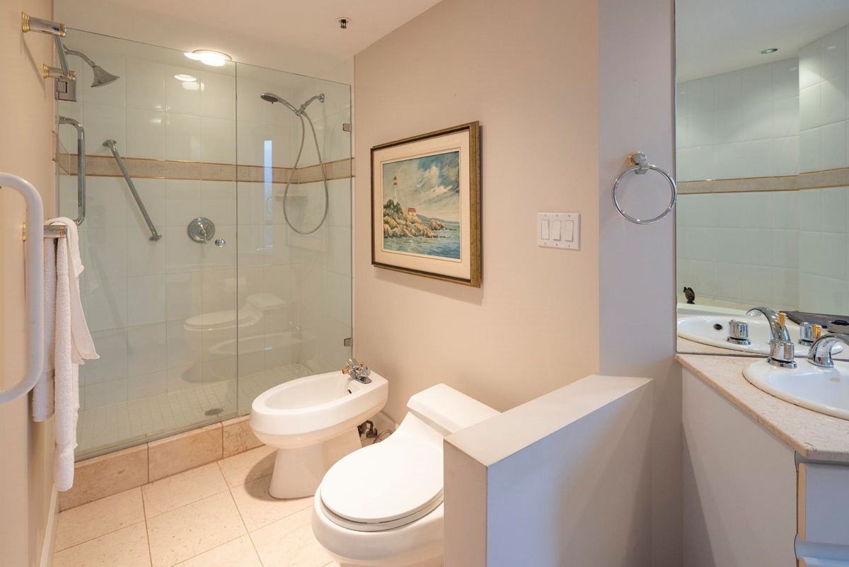 Loft / Bonus Room Photo of 19A 328 Taylor Way, West Vancouver, BC