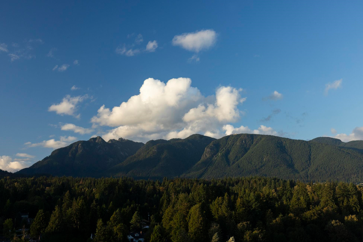 Powder Room Photo of 19A 328 Taylor Way, West Vancouver, BC