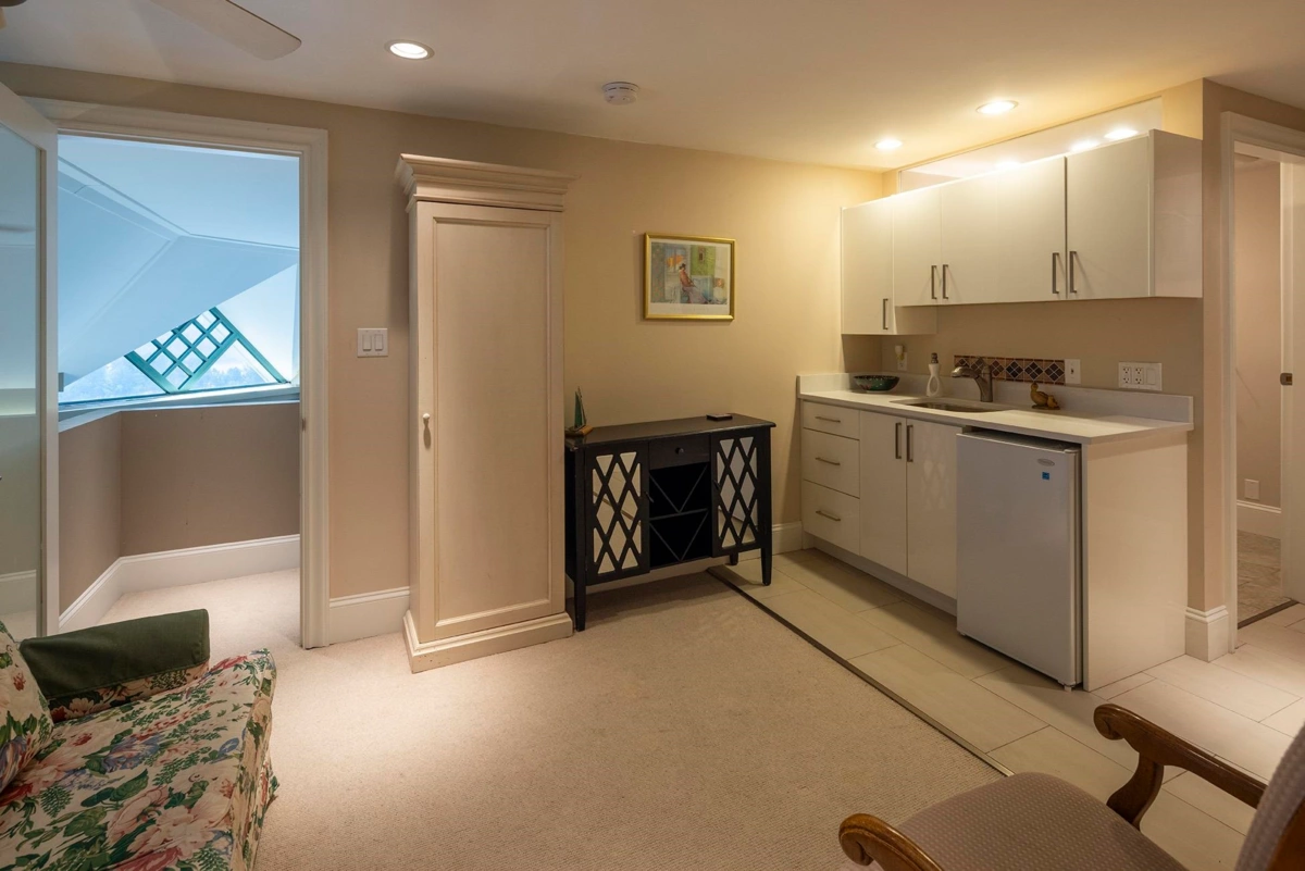 Staircase Photo of 19A 328 Taylor Way, West Vancouver, BC