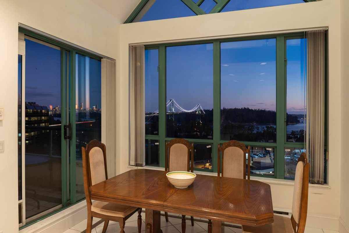 Walk-In Closet Photo of 19A 328 Taylor Way, West Vancouver, BC