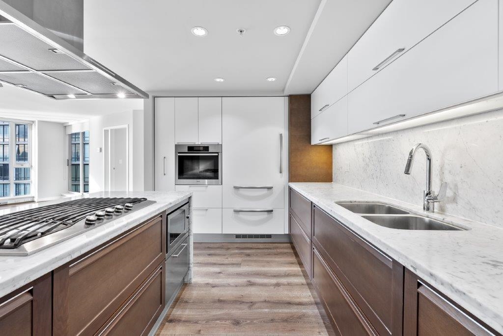 Dining Area Photo of 2005 8 Smithe Mews, Vancouver, BC